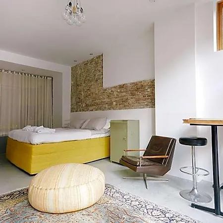 Karel Hotel